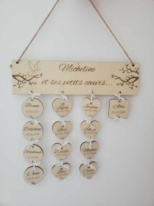 Création artisanale, cadeau gravure en bois pour la fête des grand mères