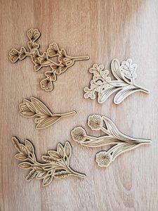 Création artisanale, décoration florale en bois